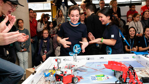 La UAB és seu del torneig de robòtica LEGO League