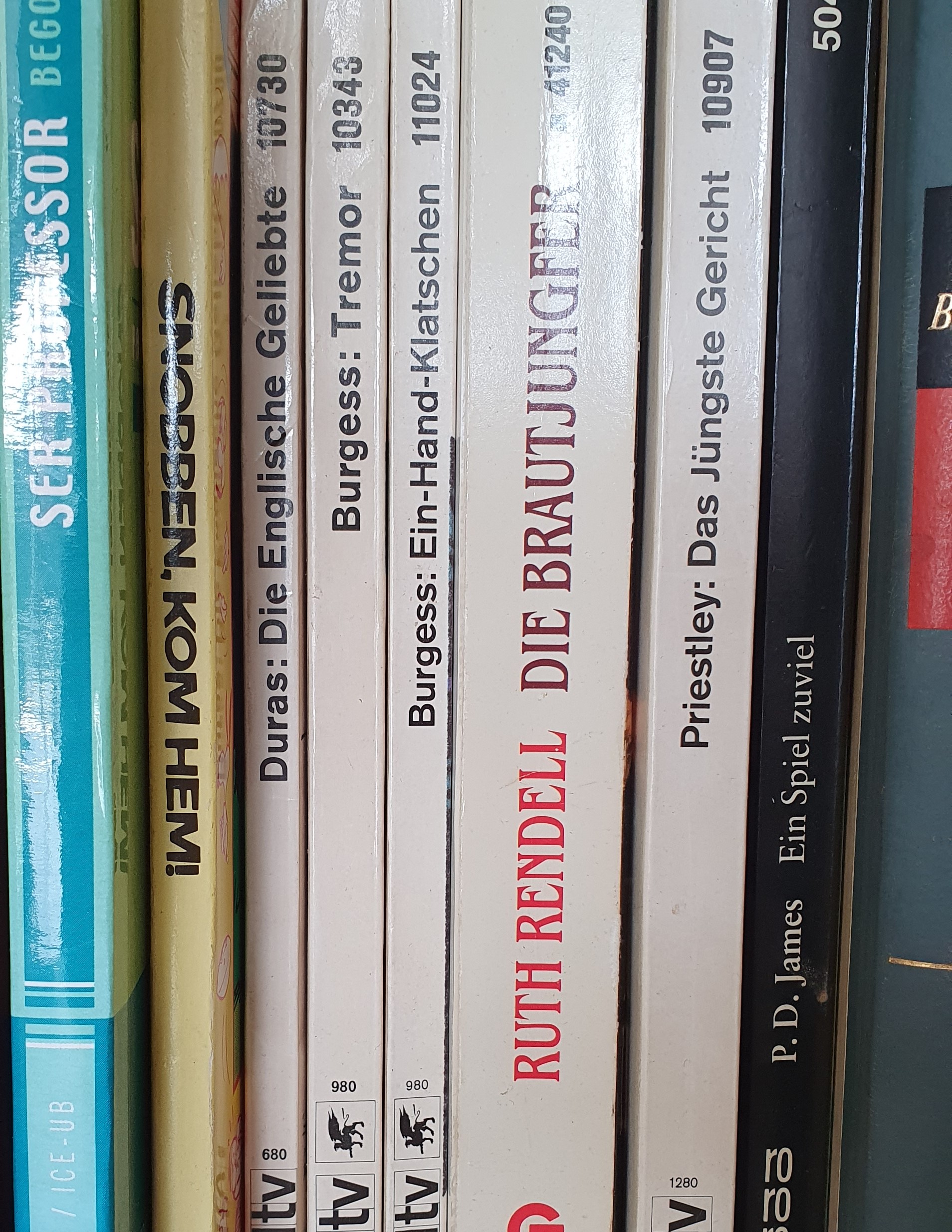 Llibres en llengua estrangera del Consell d'Estudiants