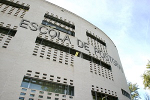 Escola de Postgrau - L'edifici