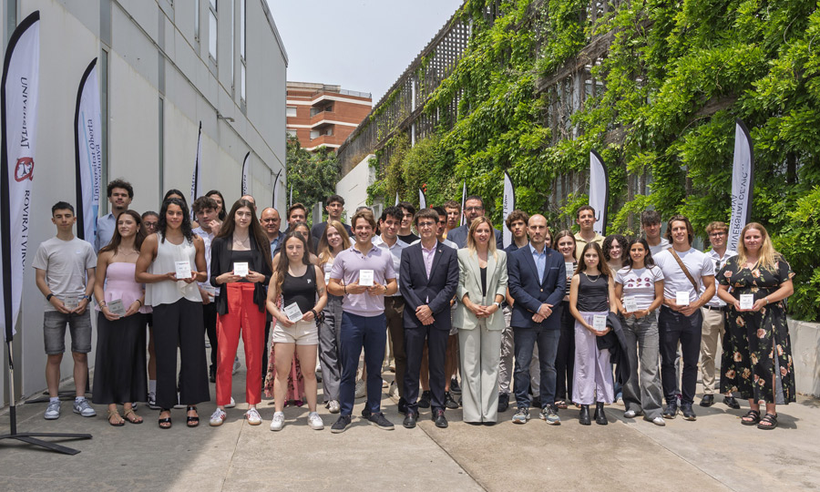 foto alumnes medallistes