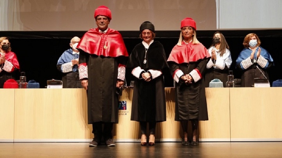 La Universitat Jaume I investeix Ignacio Arroyo com a doctor 'honoris causa'