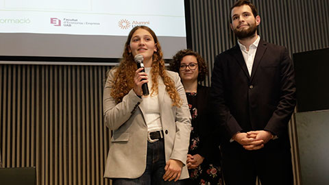 Participants durant un acte d'entrega de Premis del CIEU