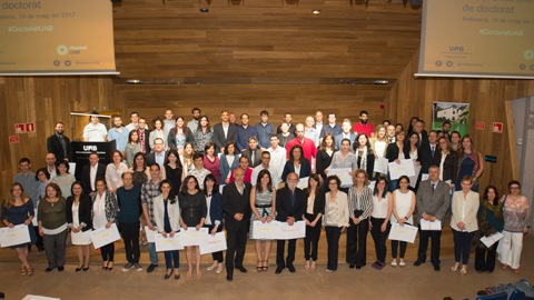 Fotografia de grup dels doctorats i PE. 19 Maig 2017
