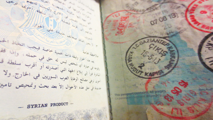 humanitarisme remot, passaport