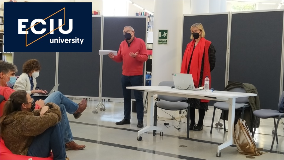 La degana de la Facultat en la presentació del Programa ECIU University