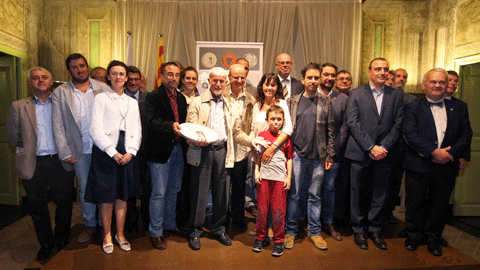 Foto de grupo del acto de entrega de los premios Memorial Àlex Seglers
