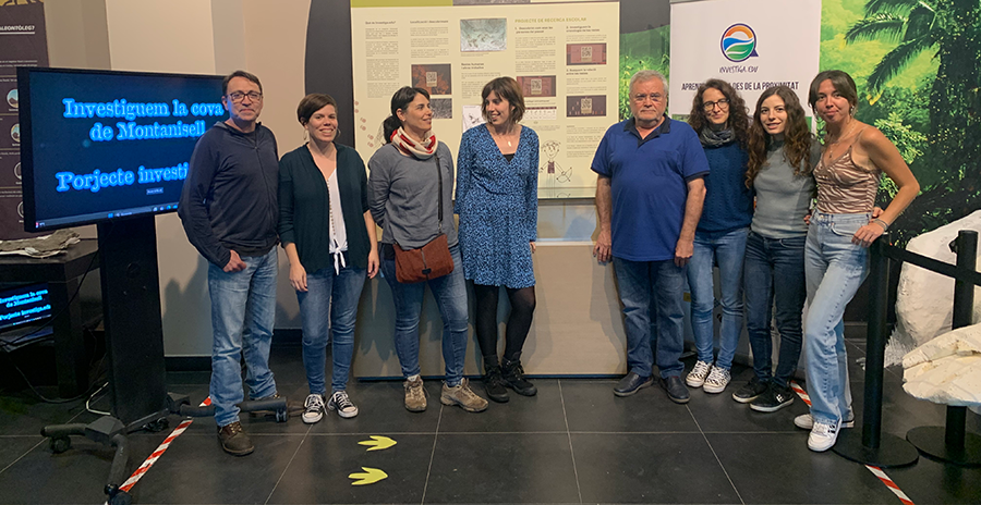 Foto de l'equip de col·laboradores d'Investiga.edu