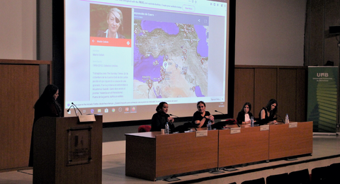 Alina Bussif presenta un mapa interactiu que destaca la tasca de dones corresponsals de guerra