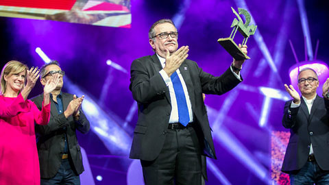 Josep M. Martí recibe el premio Ondas