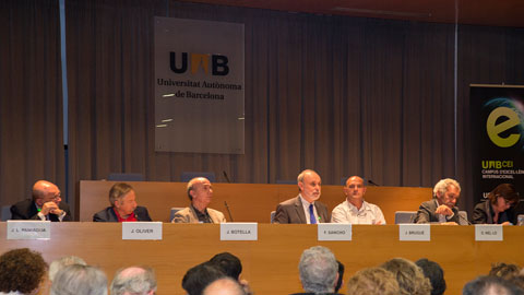 La UAB ret homenatge a Josep Maria Vallès