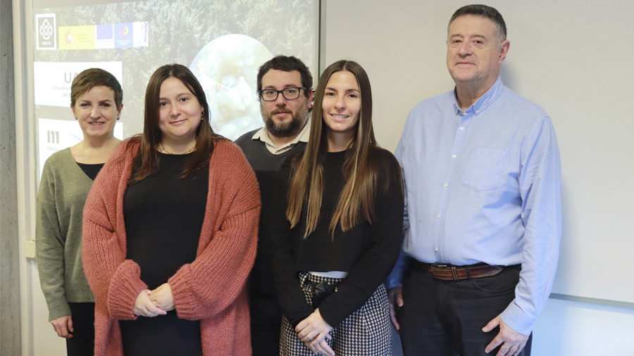 Equip UAB que ha desenvolupat el simulador d'incendisSALUS