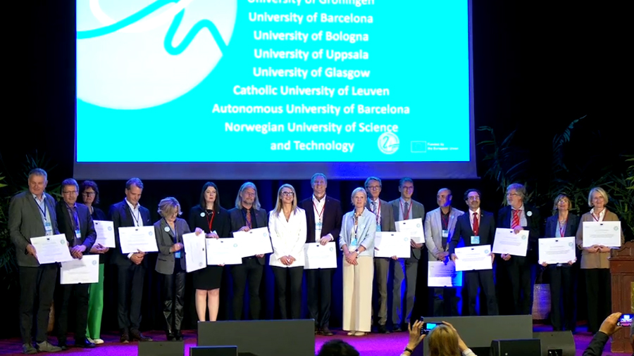 Foto de grup de les universitats premiades