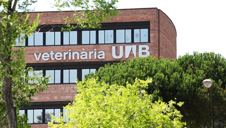 façana de la Facultat de Veterinària de la UAB