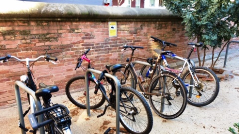 Aparcament de bicis a Casa Convalescència