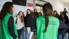 estudiants a les jornades de portes obertes de la uab