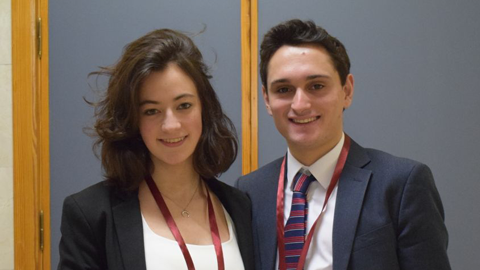 Gorka y Anna, estudiants de la Facultat de Dret