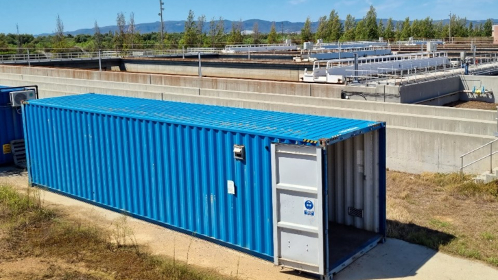 Contenidor que conté la cel·la d'electròlisi al Prat de Llobregat.