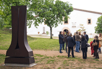 La UAB inaugura una escultura de Beverly Pepper