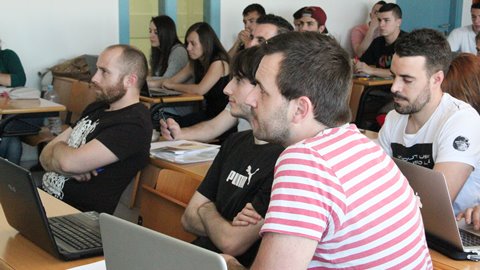 Estudiants a l'aula