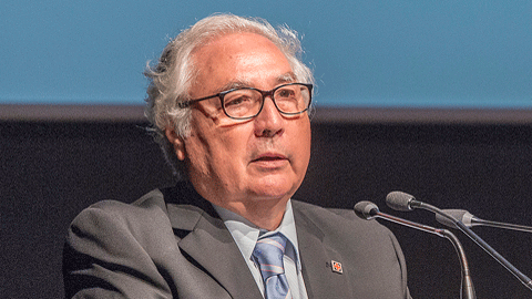 Manuel Castells
