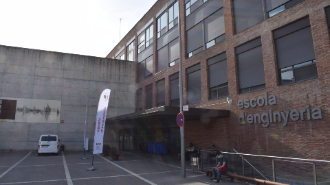 Entrada principal de l'Escola d'Enginyeria UAB