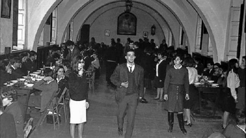 Dones i universitat franquista. Dins, fora i en els marges. Les universitàries en el Districte de Ba
