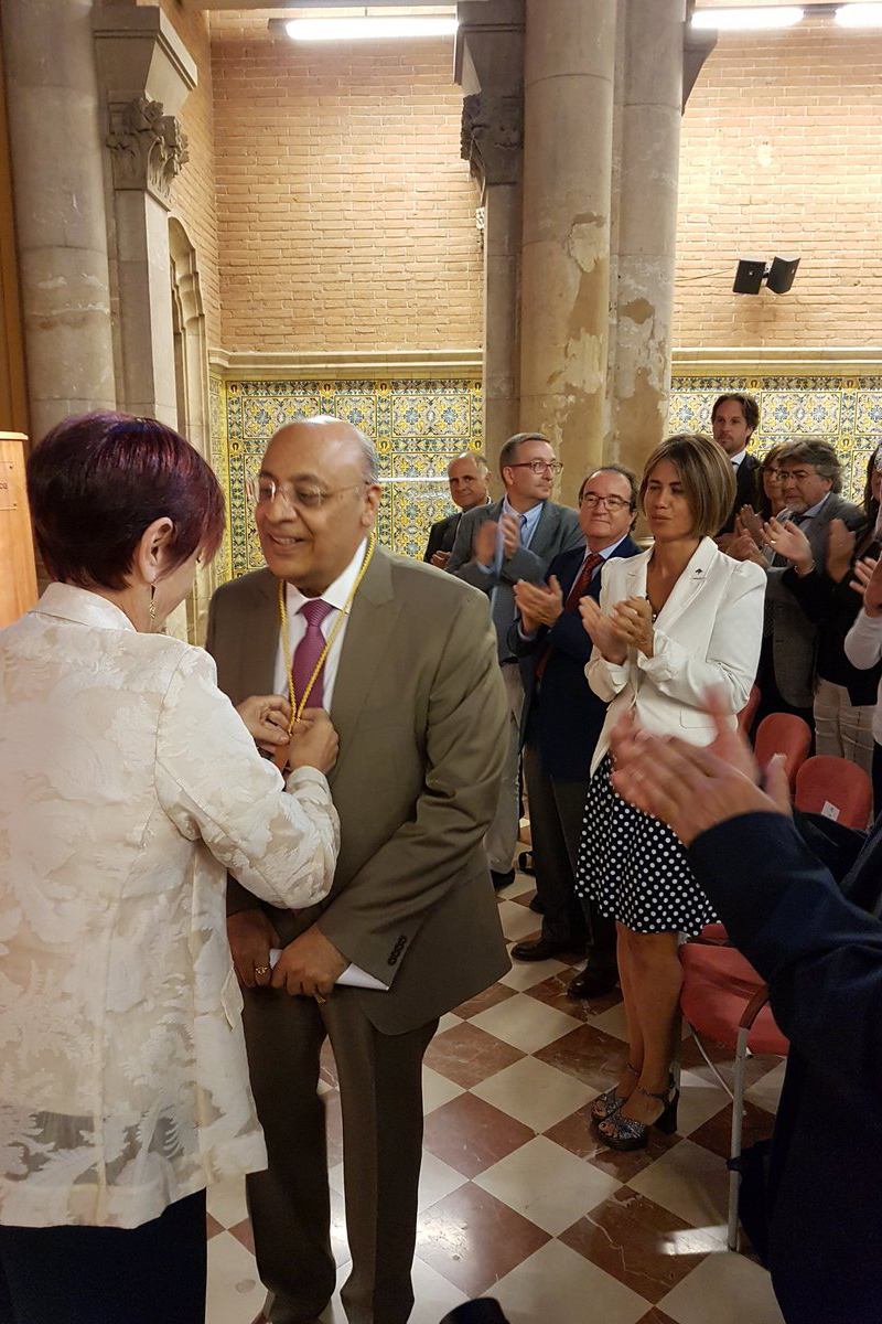 Jagat Narula, doctor honoris causa a Casa Convalescència