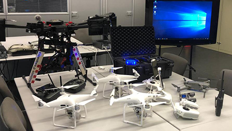 Visita per conèixer com usen els drons els Mossos d'Esquadra