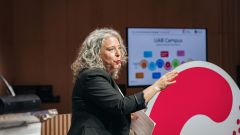 Maria Clarella parla a un Jornada sobre Turisme