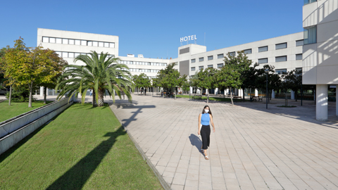 Exterior de l'Edifici Blanc