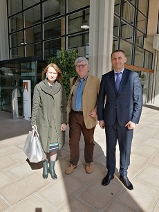 El vicedegà Francesc Serra amb els representants ucraïnesos