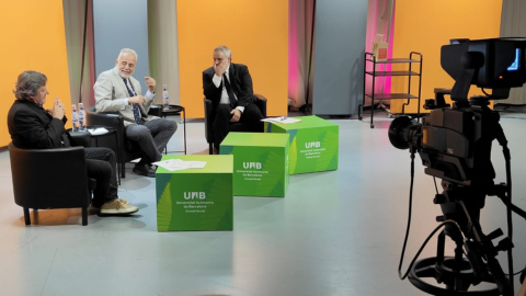 rector Javier Lafuente, degà Enric Marín i Jordi Borda a l'acte d'inauguracio curs 23/24