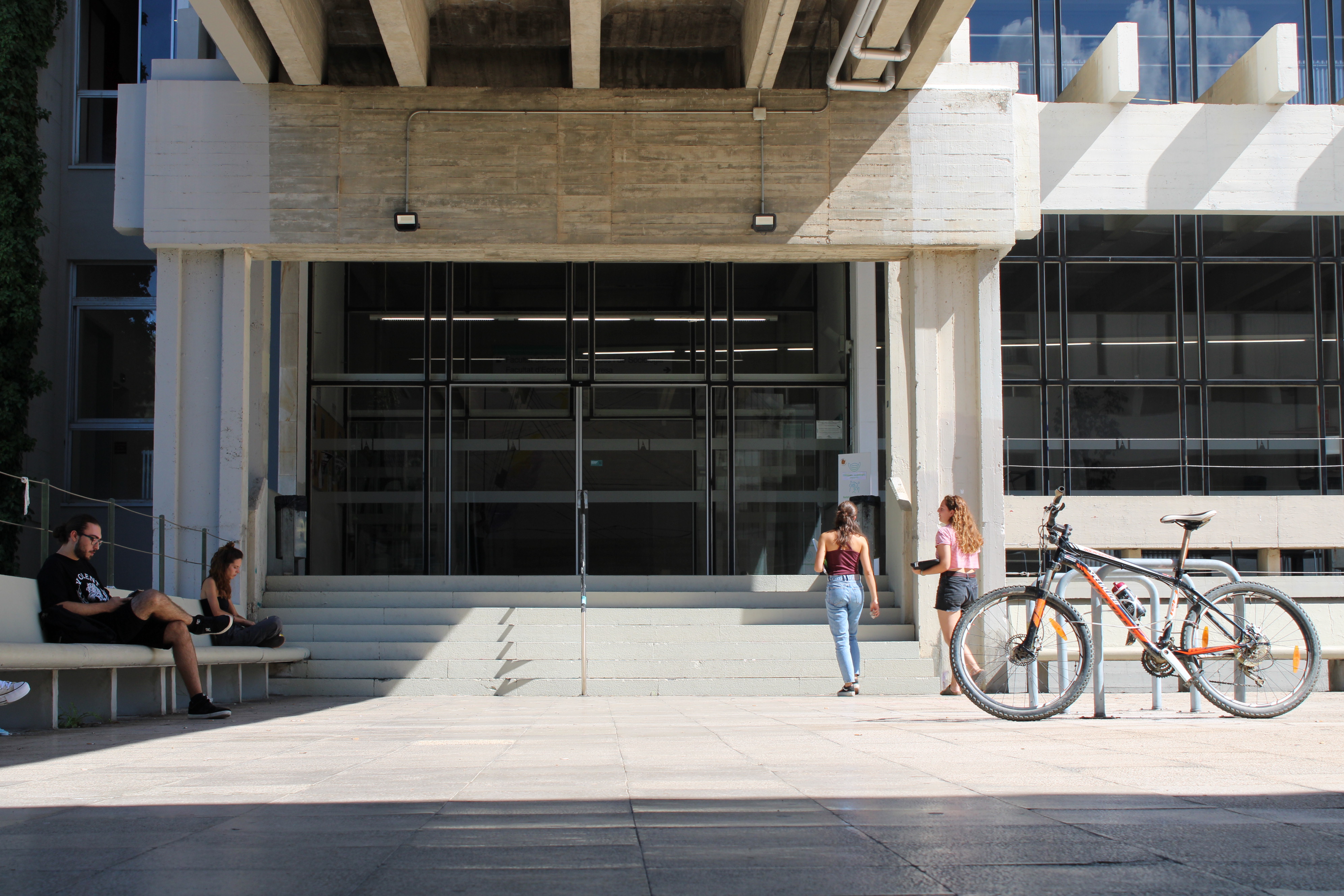 Entrada Facultat