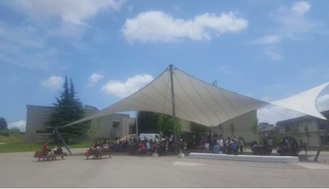 carpa de la Facultat de Filosofia i Lletres