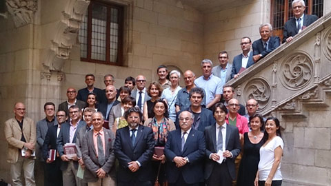 Foto de familia de los investigadores reconocidos este año con las distinciones ICREA Academia