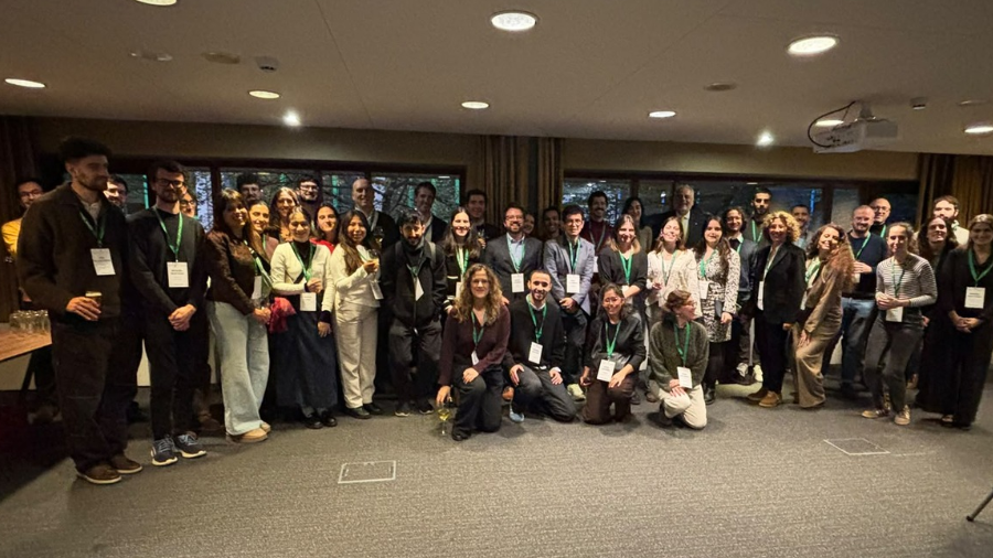 Foto de grup alumni chapter Bussel·les