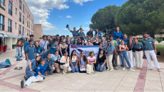 La colla Ganàpies amb els estudiants de Texes