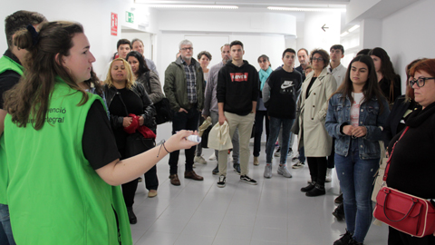 L'Escola cerca estudiants en pràctiques per donar suport a la promoció del Grau