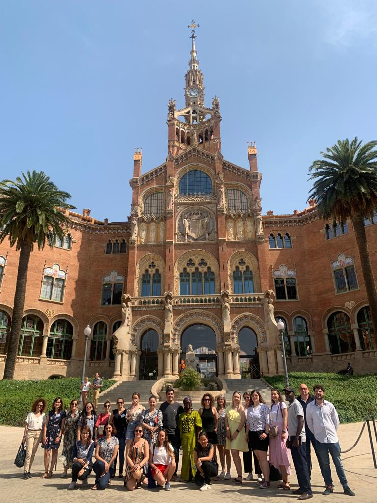 Visita de personal universitari a la Casa Convalescència