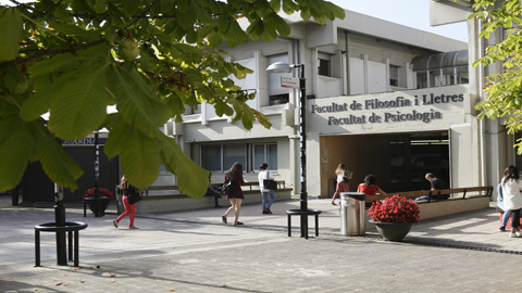 Exterior Facultat de Filosofia i Lletres