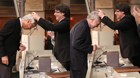 Bonaventura Clotet y Josep Enric Llebot, recibiendo la Creu de Sant Jordi