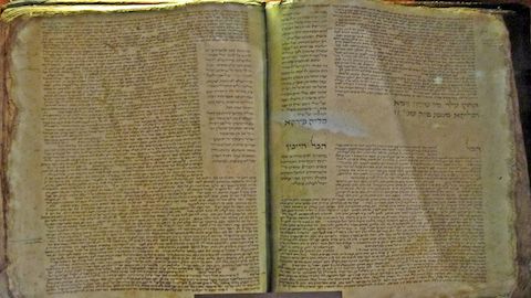 Talmud De Babilònia (França 1342). Manuscrit. Diaspora Museum. Tel Aviv