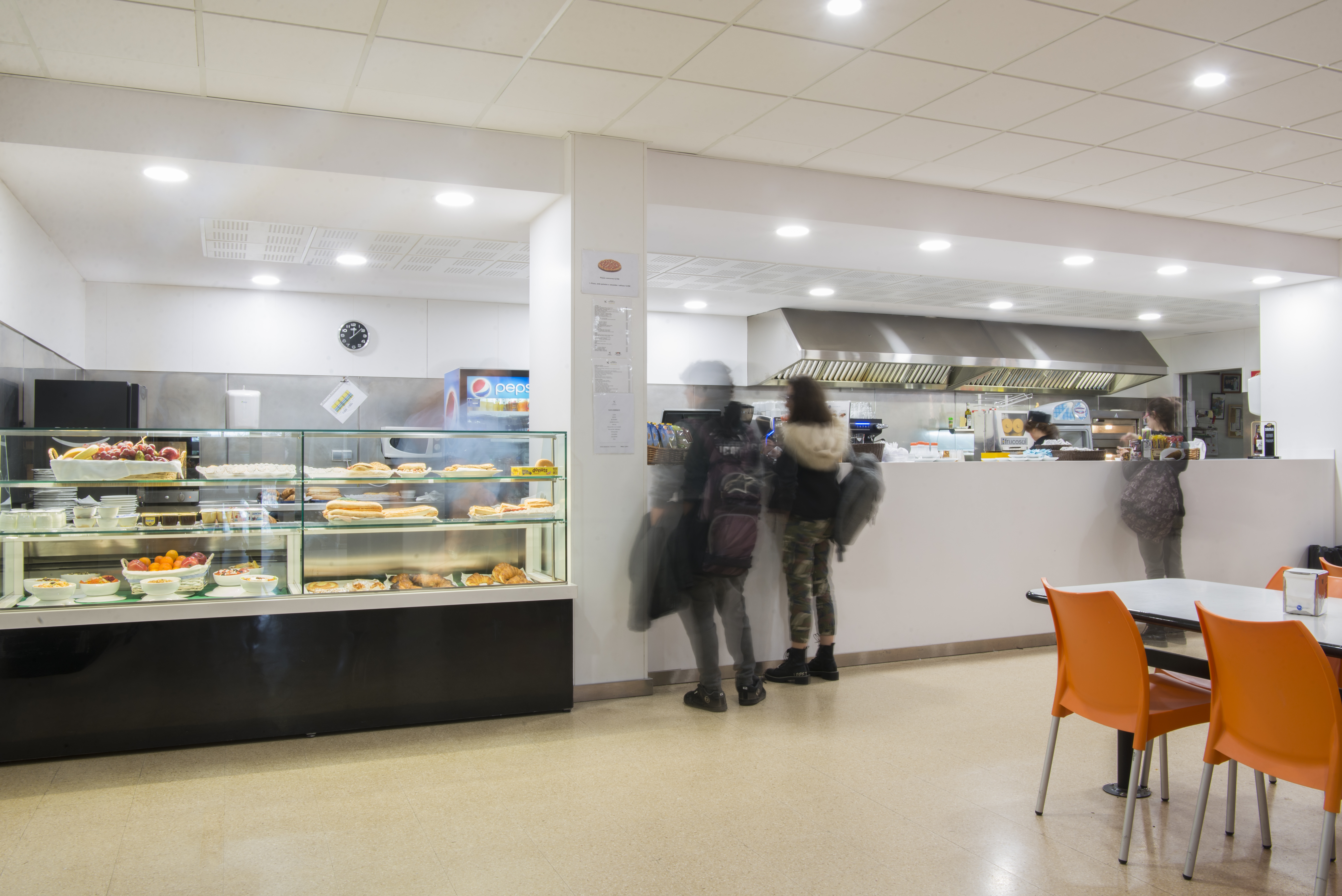 Bar - cafetería - Facultad de Ciencias de la Comunicación - UAB Barcelona