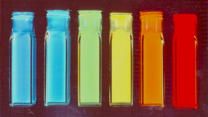 Nanopartícules que emeten en diferents colors