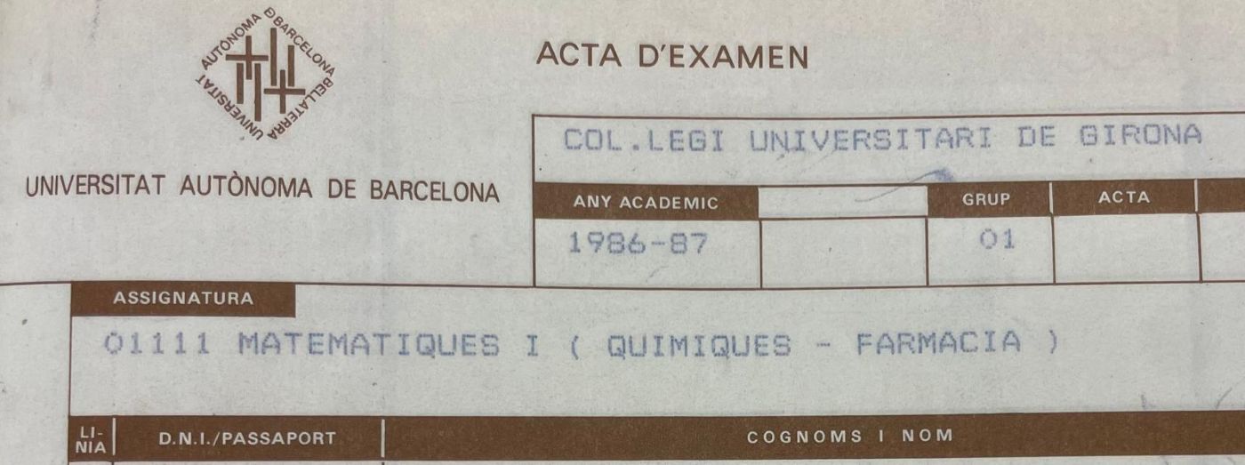FoTOGRAFIA D'UN LLIBRE D'ACTES DEL COL·LEGI UNIVERSITARI DE GIRONA