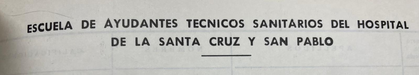 Fotografia de llibre d'actes de les escoles d'auxiliar tècincs sanitaris