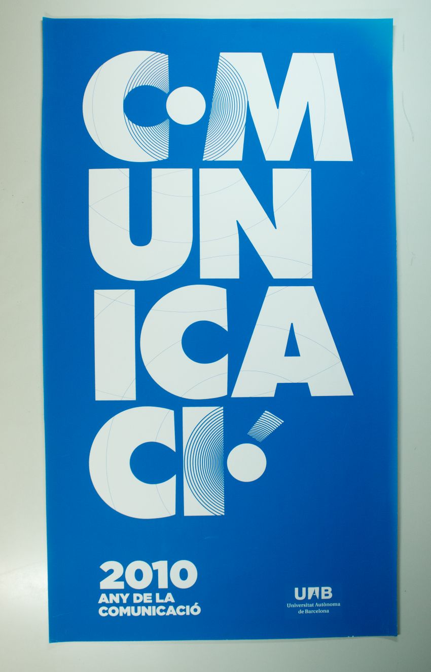 Amplia la imatge 2010. Any de la comunicació.