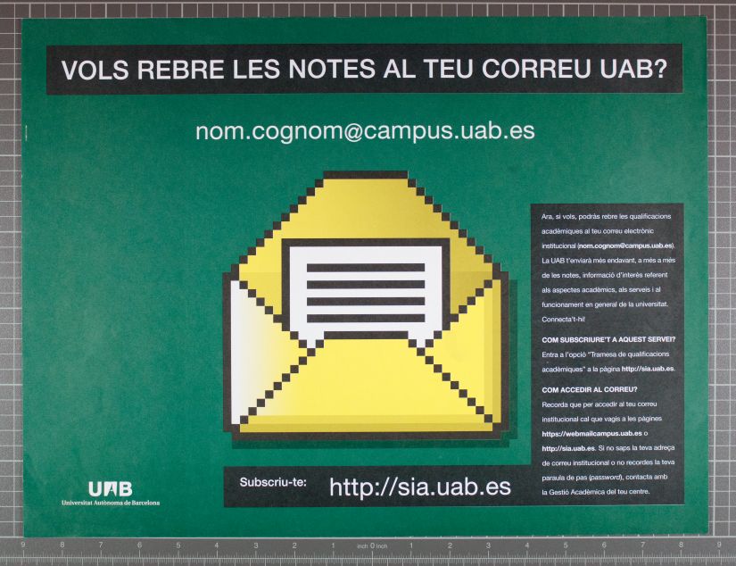 Amplia la imatge cartell verd:  Vols rebre les notes al teu correu uab? 