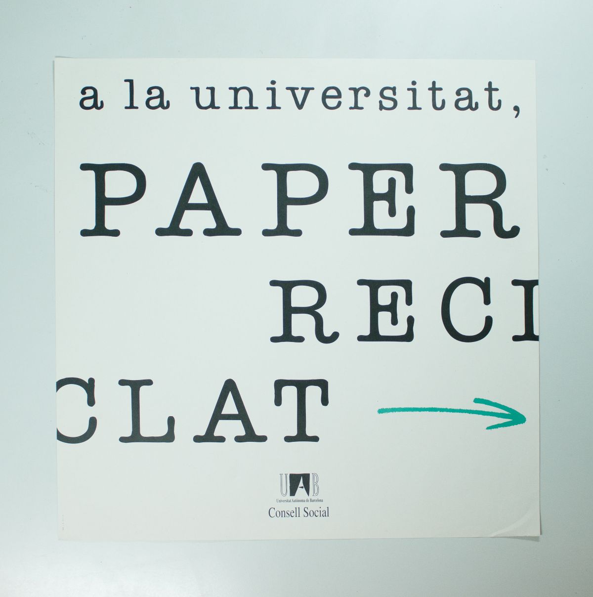 Amplia la imatge Paper reciclat a la Universitat
