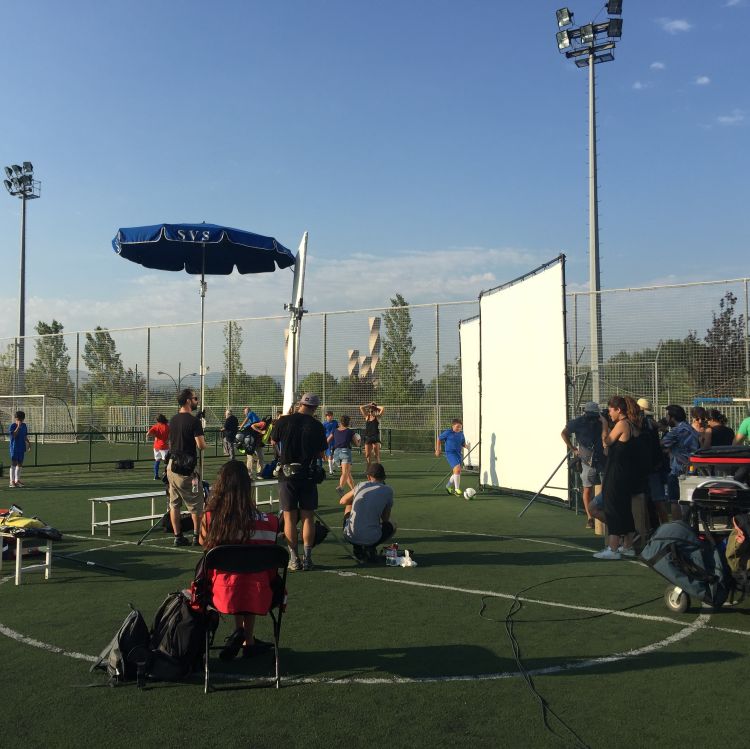 Amplia la imatge Camp de futbol en un rodatge publicitari